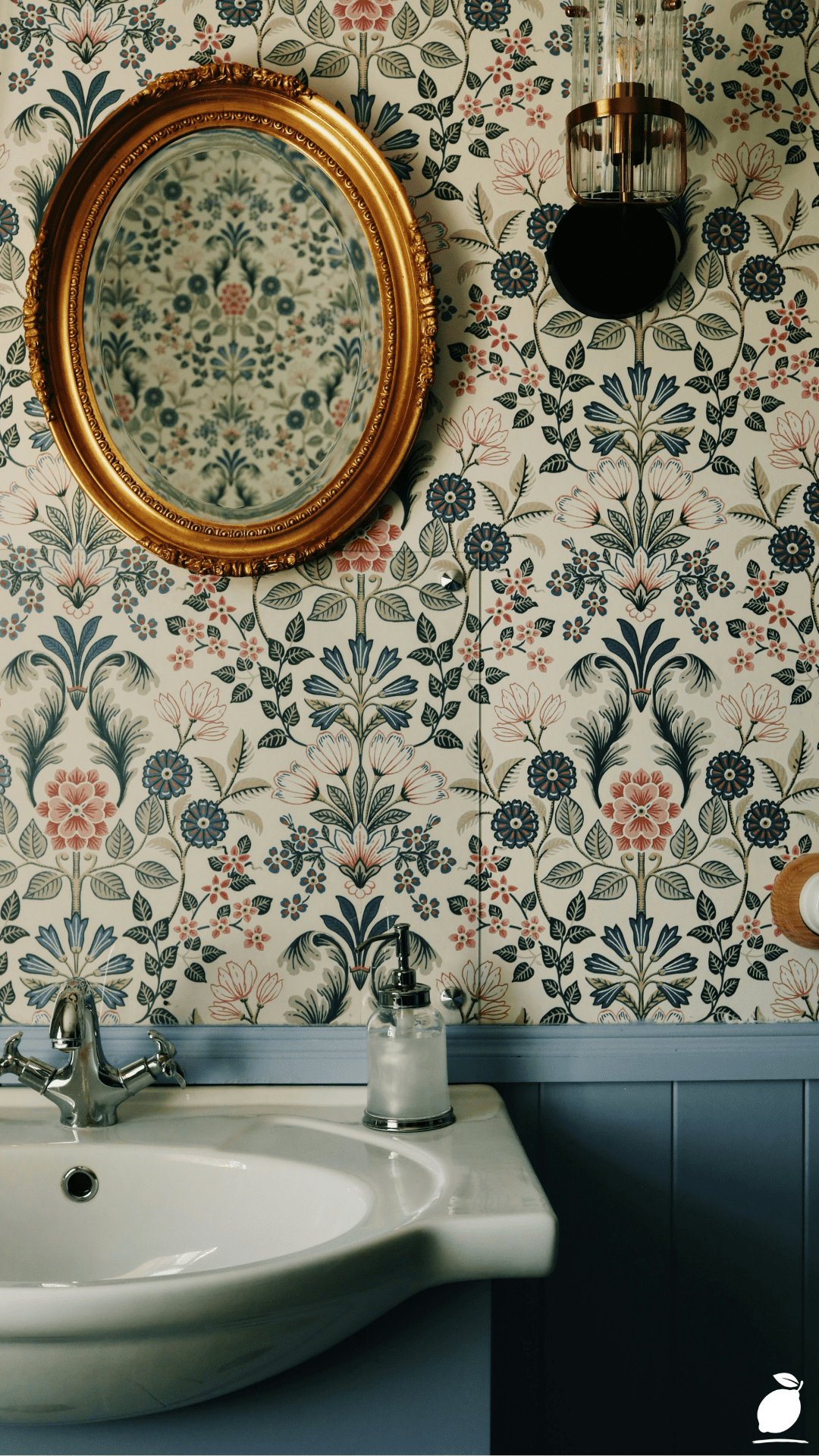 The Best Guide to Wallpapered Bathrooms