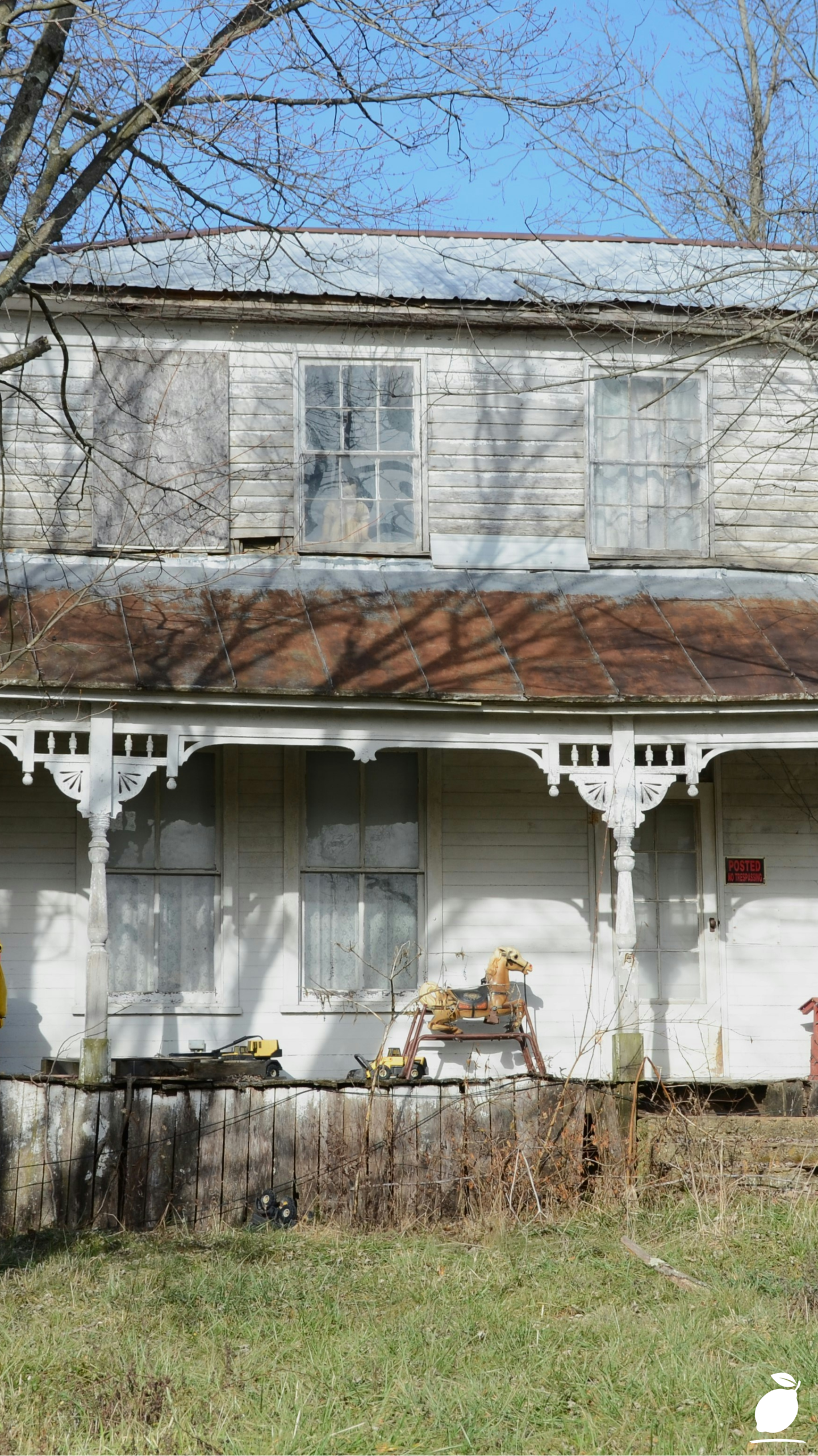 Revive Your Curb Appeal with These Farmhouse Porch Decor Ideas