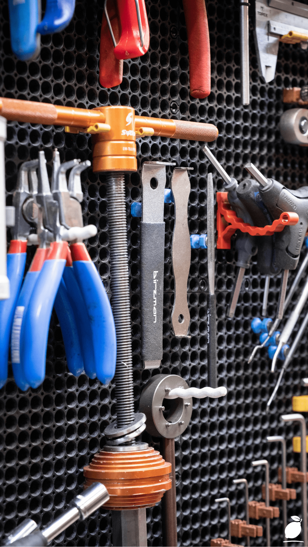 How To Plan A Garage Cleaning Day