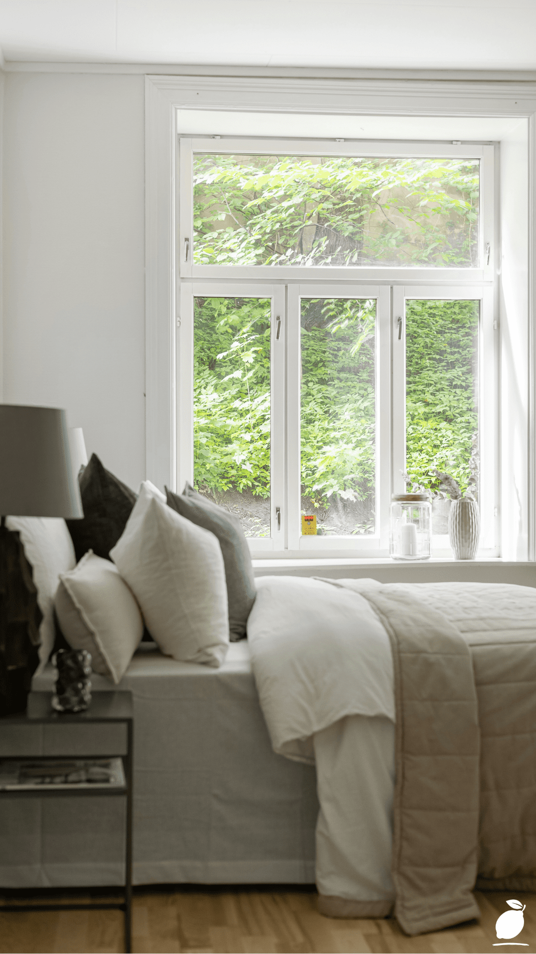 I Used Minimalist Bedroom Ideas to Make My Room Feel Warm