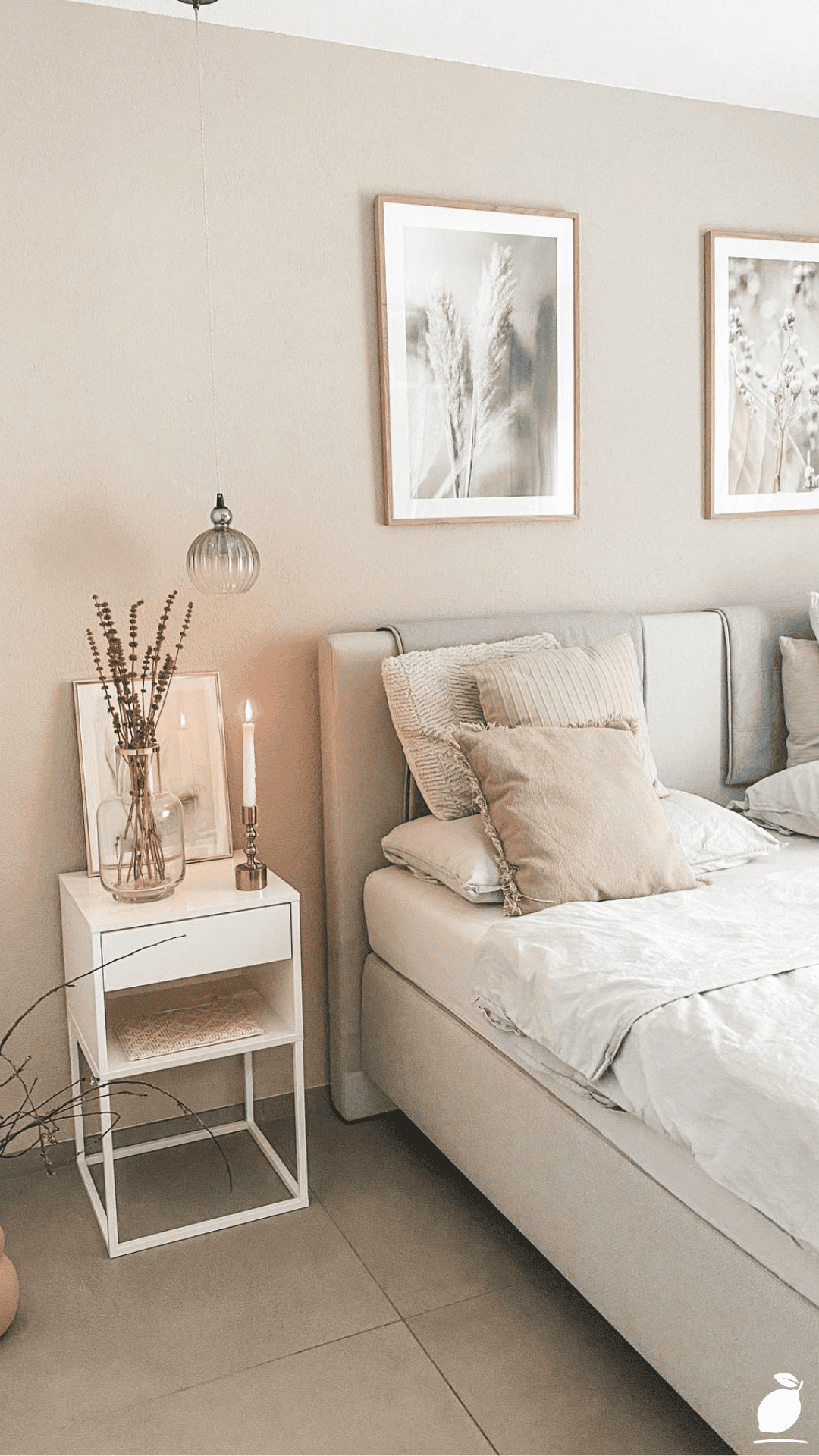 White Walls with Sherwin-Williams Accessible Beige Trim