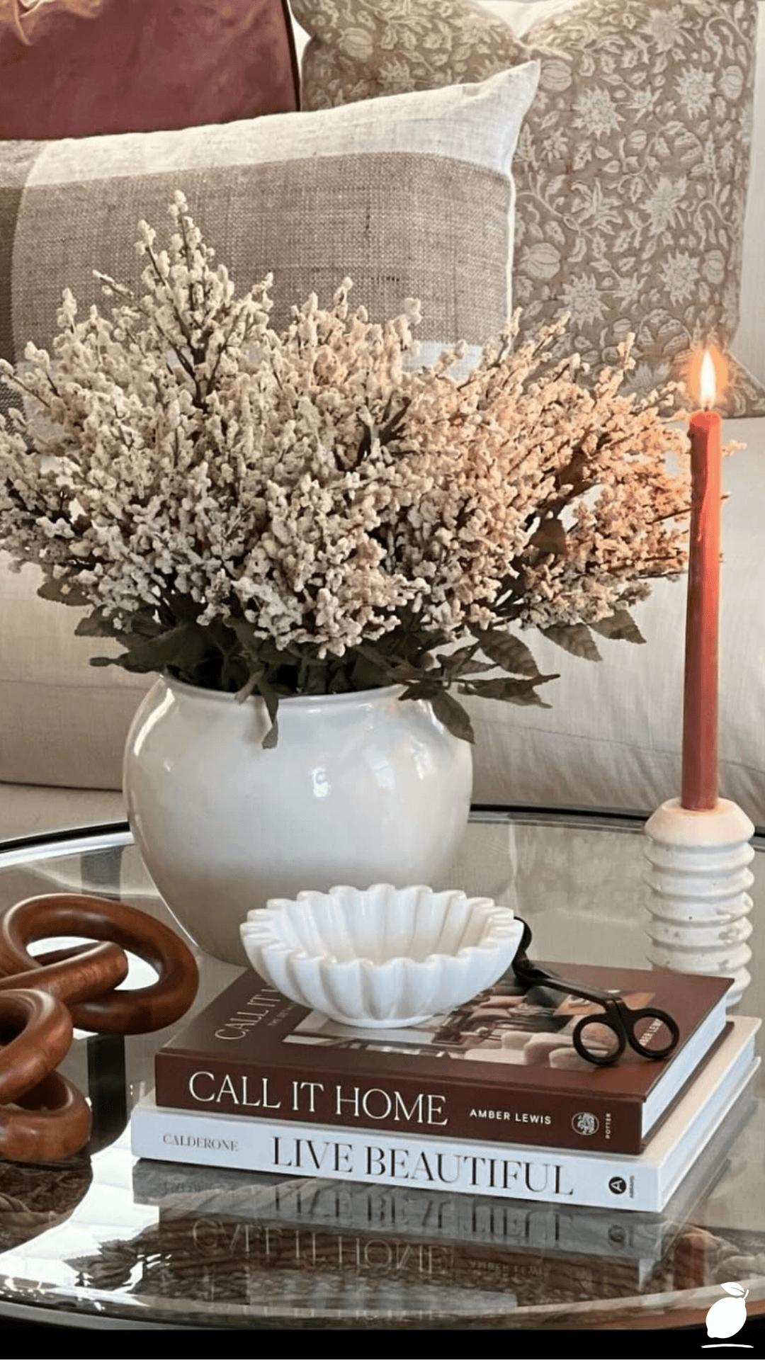 Fall Living Room Decor Ideas That Work on Any Budget