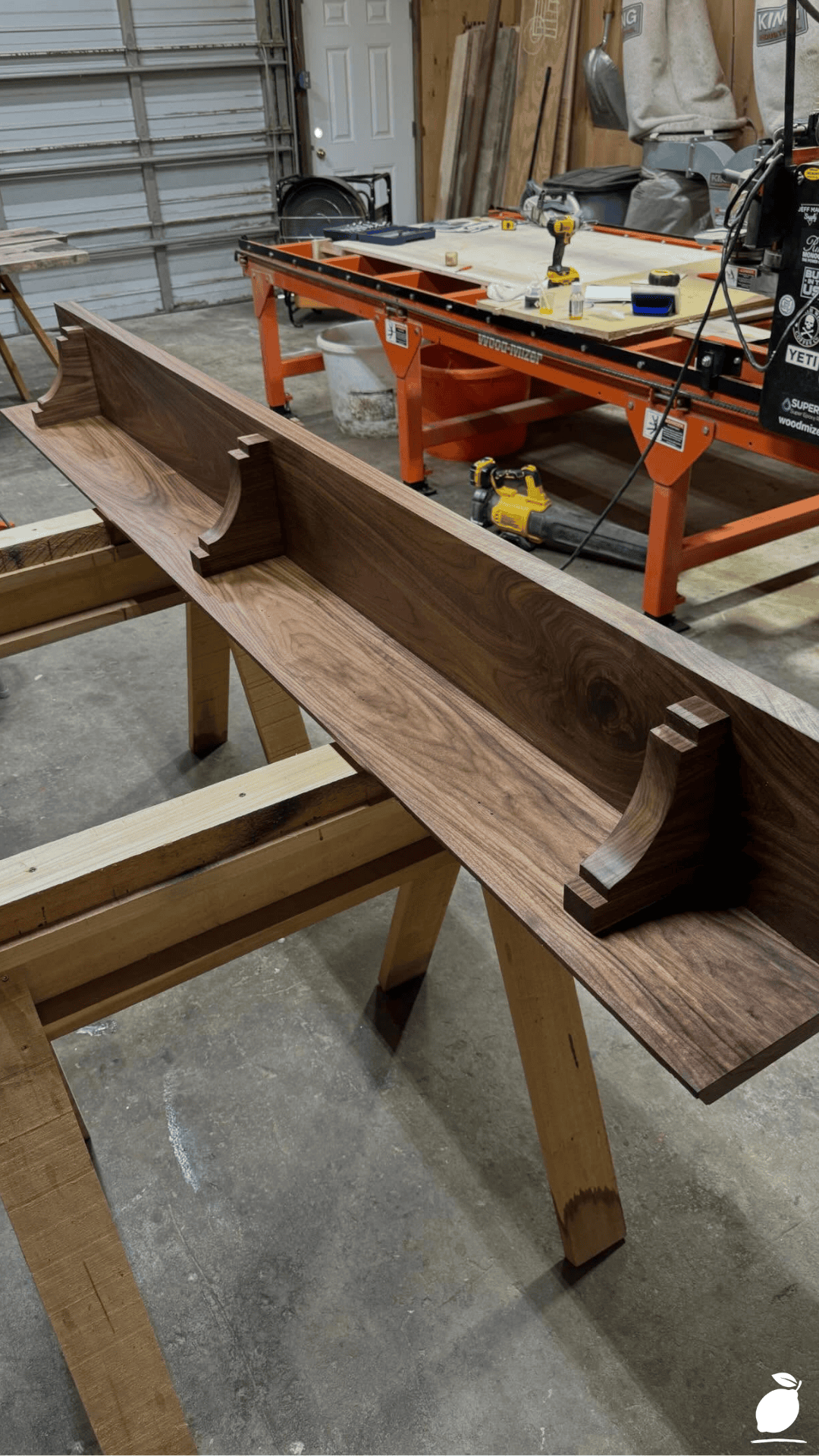 DIY Open-Bottom Mudroom Bench