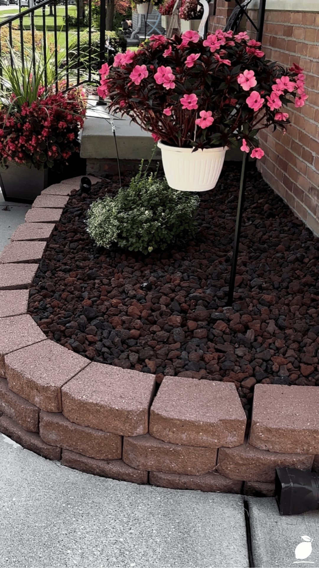 Farmhouse Country Landscaping Ideas