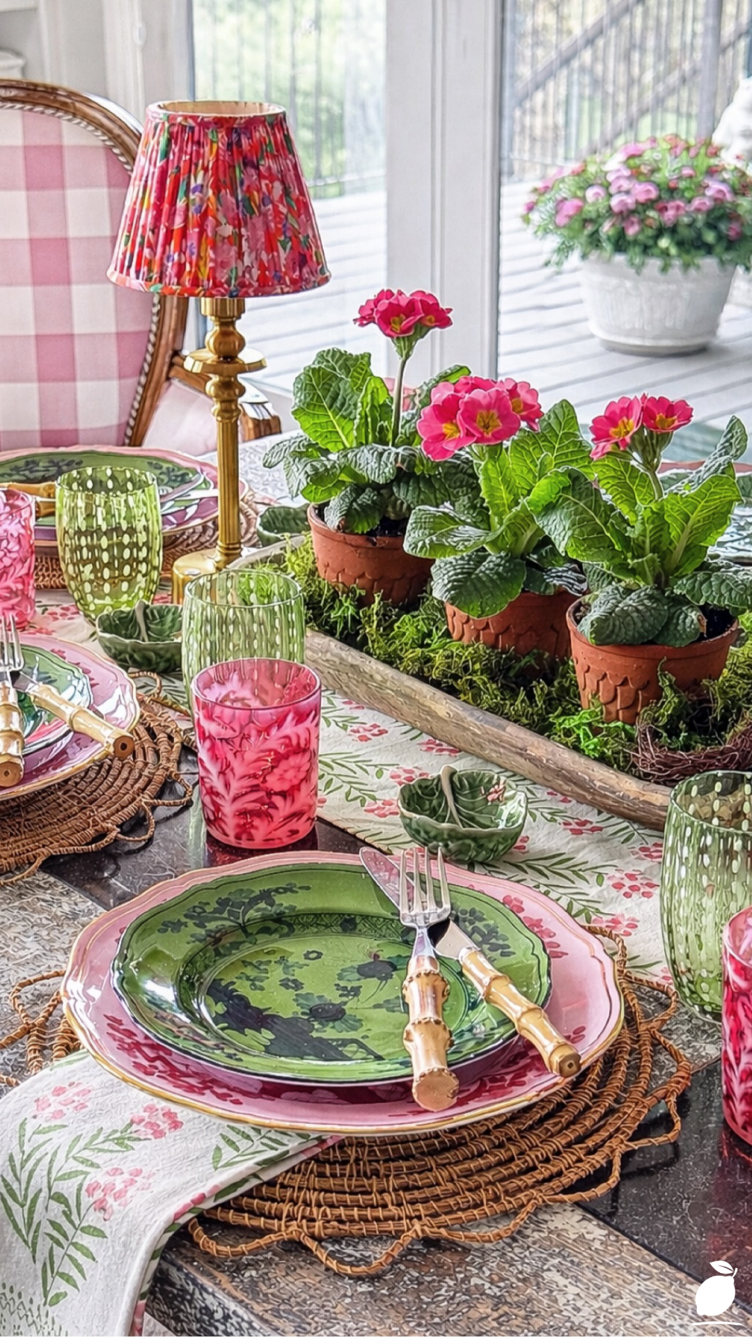 Simple Spring Tablescape Ideas